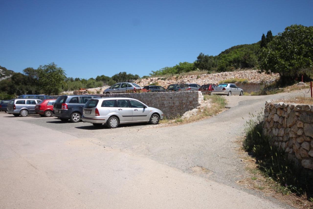 Apartments And Rooms With Parking Space Cunski, Losinj - 2498 Экстерьер фото