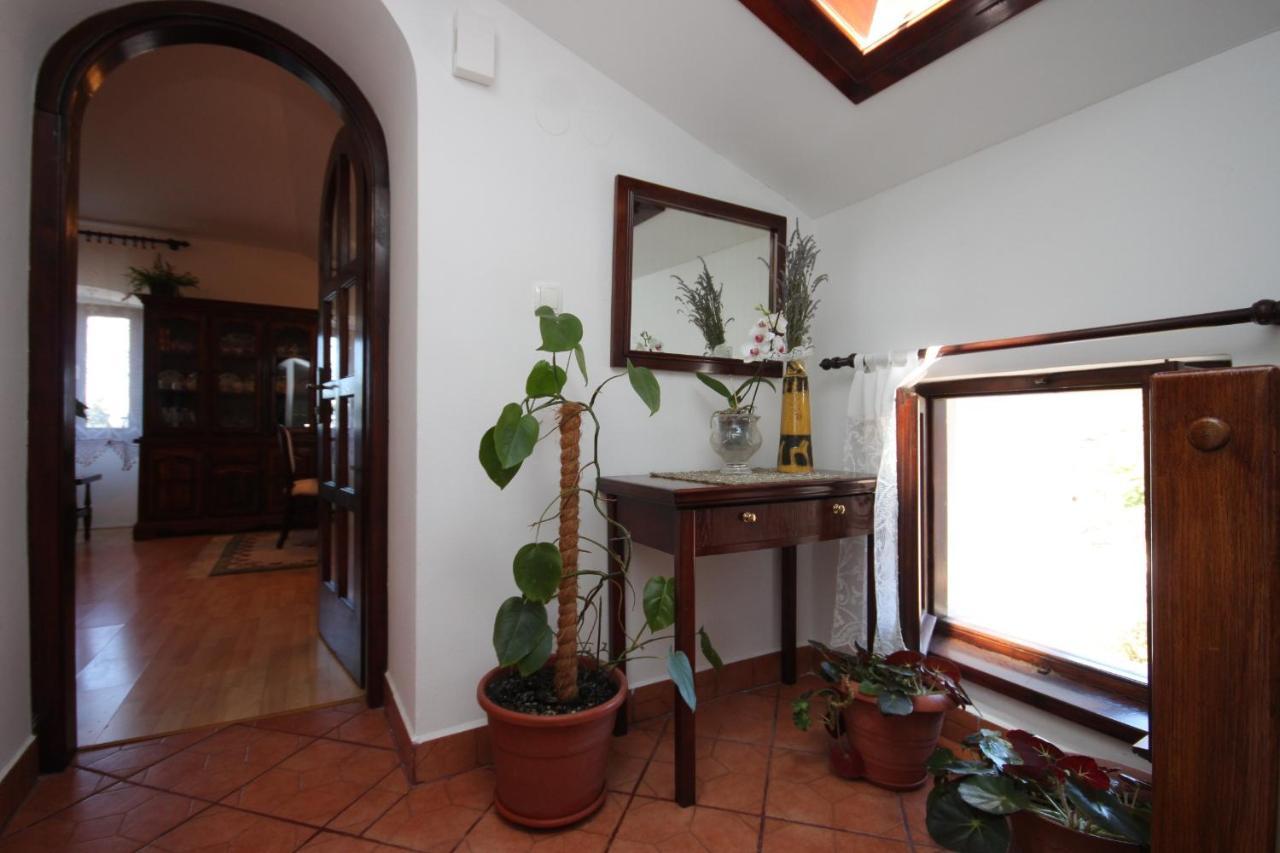 Apartments And Rooms With Parking Space Cunski, Losinj - 2498 Экстерьер фото